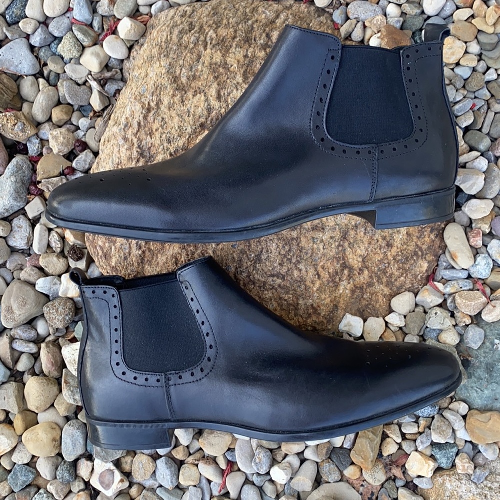 Charles Jourdan Black Leather Boots! Mens size 10.5 D!